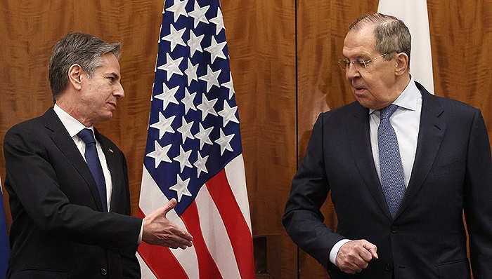 美国考虑撤离驻乌克兰外交官家属，美俄同意继续就乌问题谈判